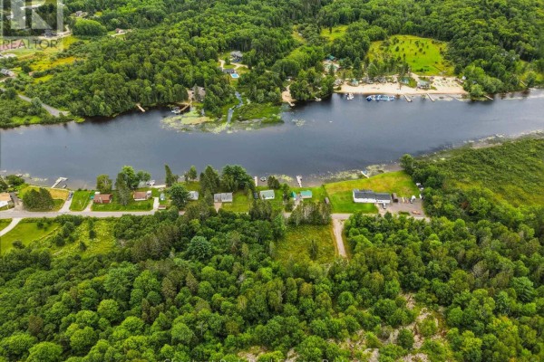 106 Golf Course Road, Magnetawan, ON P0A1P0 Photo 3