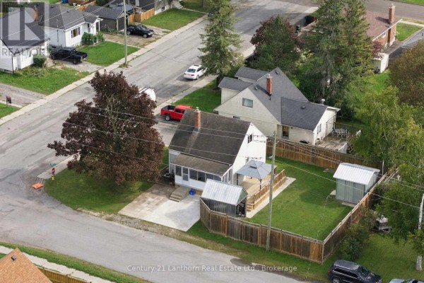 106 Humewood Drive, Belleville, ON K8N4E6 Photo 2