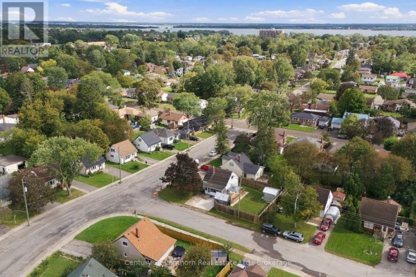 106 Humewood Drive, Belleville, ON K8N4E6 Photo 3