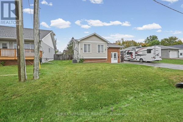 106 Lorne Street, Montague, ON K7A3L1 Photo 3