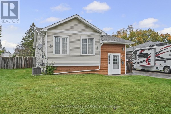 106 Lorne Street, Montague, ON K7A3L1 Photo 4