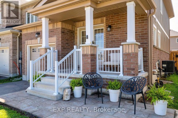 106 Mabern Street, Barrie, ON, photo 2