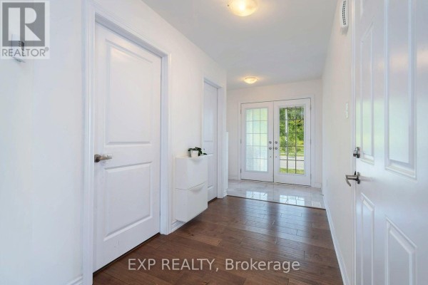 106 Mabern Street, Barrie, ON, photo 3