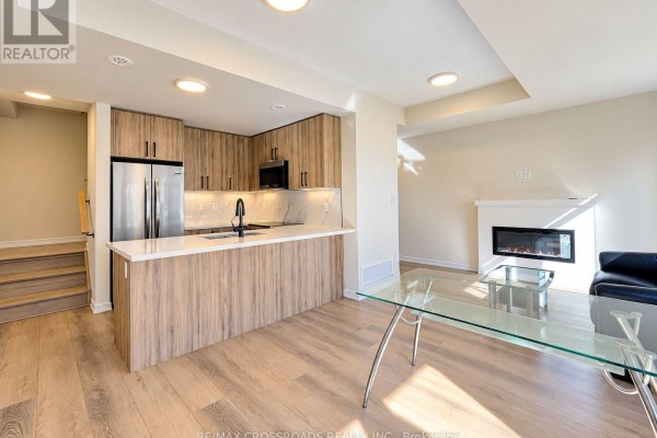 106 Matawin Lane, Richmond Hill