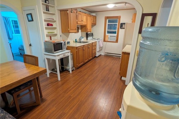 4pc Bathroom - 106 Metropolitan Drive, South Lake, SK S6H7W6 Photo 5