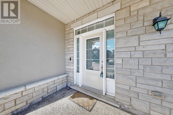 Living room - 106 Miracle Trail, Brampton, ON L7A0G2 Photo 3