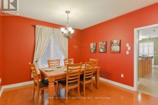 106 Pennyroyal Crescent, Brampton, ON L6S6J6 Photo 5