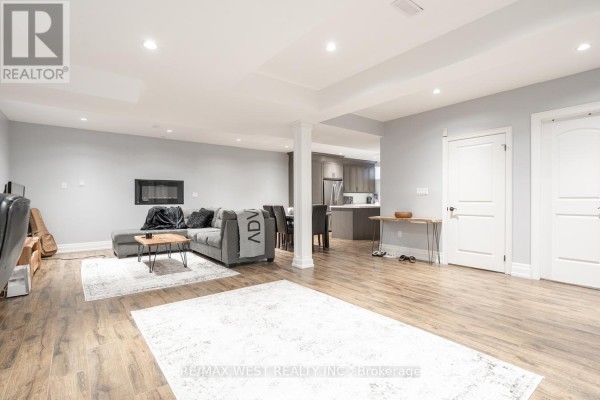 106 Port Royal Avenue, Vaughan, ON L4H4K6 Photo 2