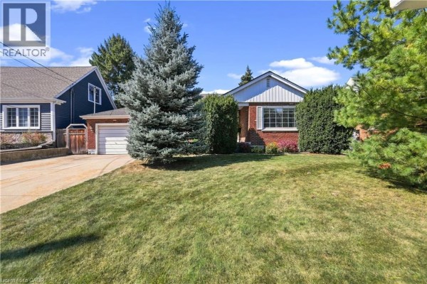 106 Pottruff Road S, Hamilton
