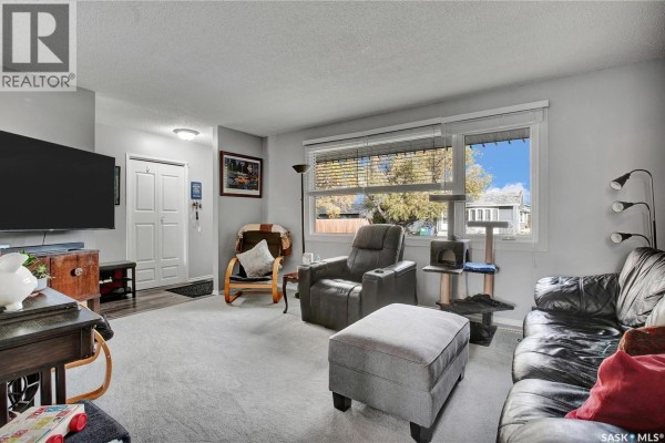2pc Bathroom - 106 Shea Crescent, Saskatoon, SK S7L5M1 Photo 5