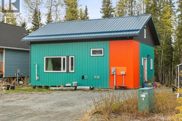 Primary Bedroom - 106 Spruce Street, Haines Junction, YT Y0B1L0 Photo 4