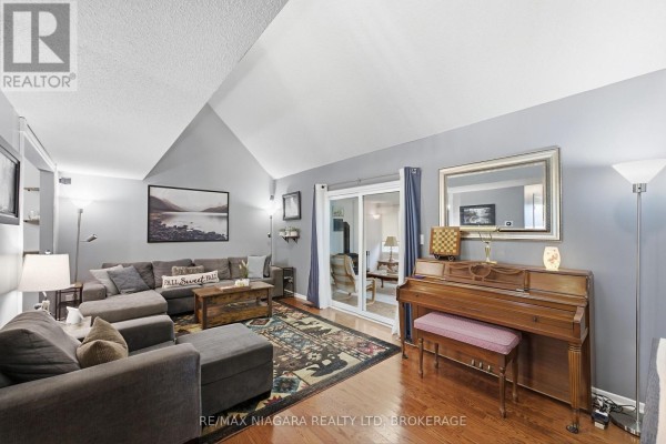 Office - 106 St. Augustine Drive, St  Catharines, ON L2P3W9 Photo 4