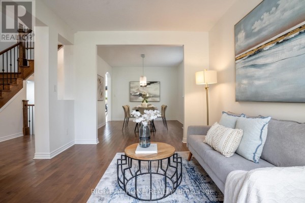 106 Sunita Crescent, Ottawa, ON K2J5S5 Photo 3
