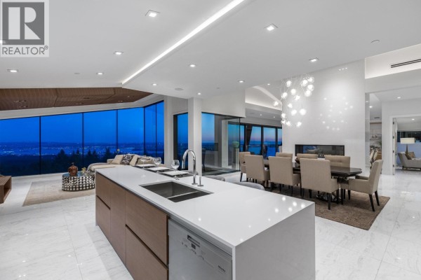 1060 Crestline Road, West Vancouver, BC V7S2E2 Photo 4