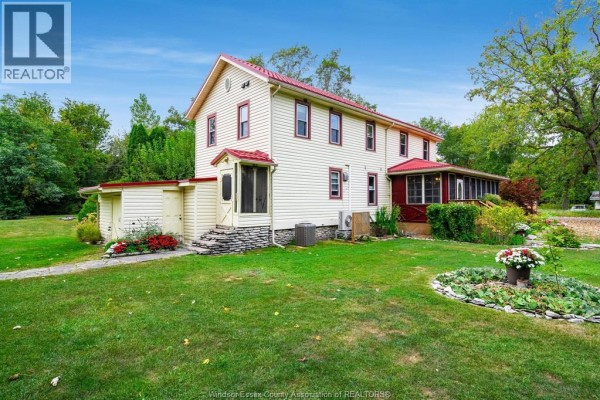 1060 East West Road, Pelee Island, ON N0R1M0 Photo 5