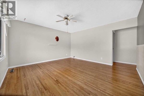 Bedroom - 1060 Motherwell Road Ne, Calgary, AB T2E6E7 Photo 5