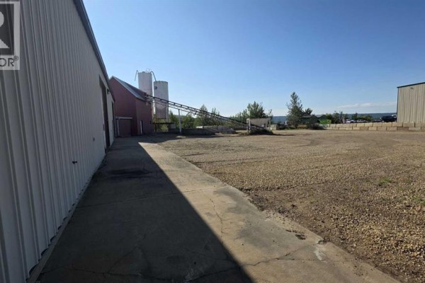 10601 77 Street, Peace River, AB, photo 2