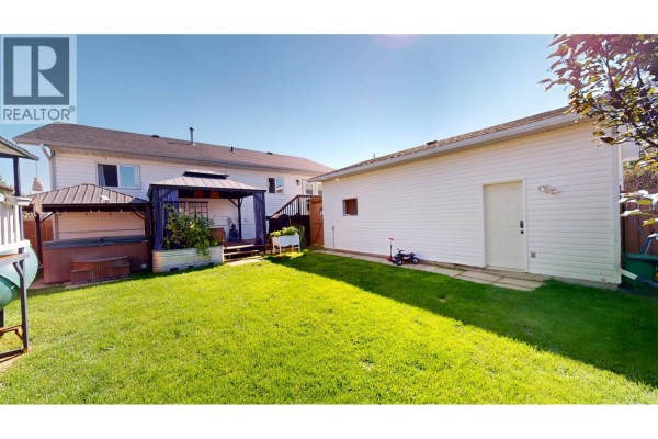 10612 88a Street, Fort St  John, BC, photo 3
