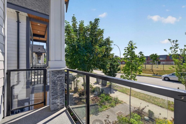 10628 124 Street, Surrey, BC V3V0E2 Photo 4