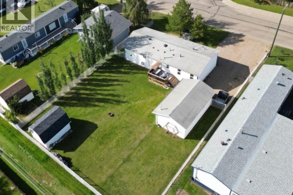 4pc Bathroom - 10629 101 Ave, La Crete, AB T0H2H0 Photo 5