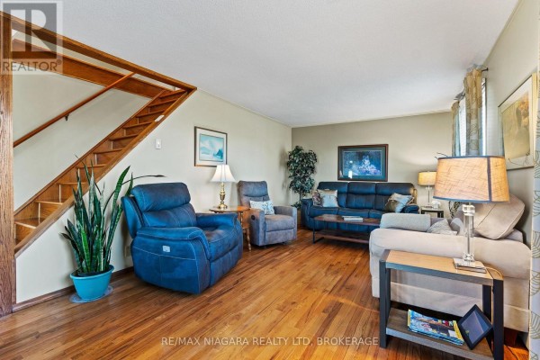 Family room - 10629 Hwy 3, Wainfleet, ON L3K5V4 Photo 5
