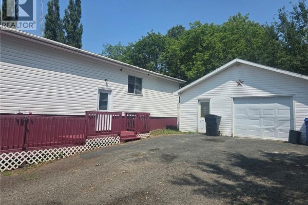 Kitchen - 1063 Tower Hill, Bathurst, NB E2A2H3 Photo 2