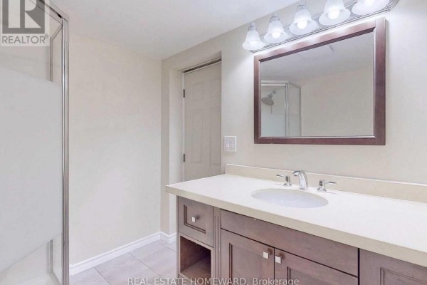 Primary Bedroom - 1063 Warden Avenue, Toronto, ON M1R2P4 Photo 4