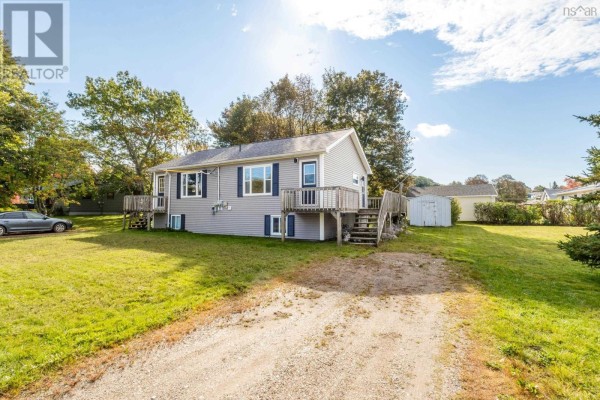 Living room - 1063/1065 Camhill Court, North Kentville, NS B4N2X5 Photo 2