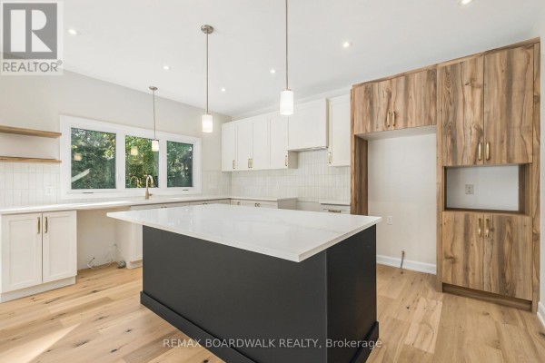 Kitchen - 1064 Chablis Crescent, Russell, ON K0A1W0 Photo 4