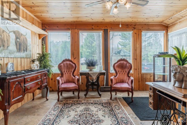 1065 Cloverleaf Road, Algonquin Highlands, ON, photo 2