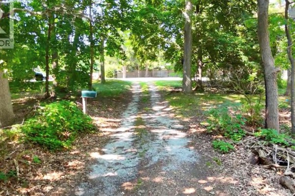 1065 Lakeshore Road, Sarnia, ON N7V2V5 Photo 5