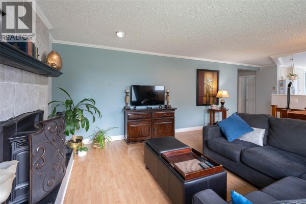 10654 Youbou Rd, Youbou, BC, photo 3