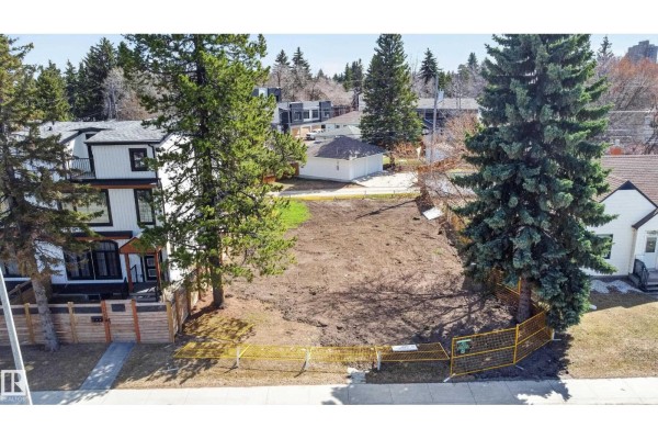 10655 61 Av Nw, Edmonton, AB T6H1L8 Photo 2