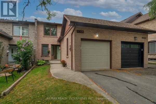 Laundry room - 1066 Runnymead Crescent, Oakville, ON L6M1C4 Photo 2