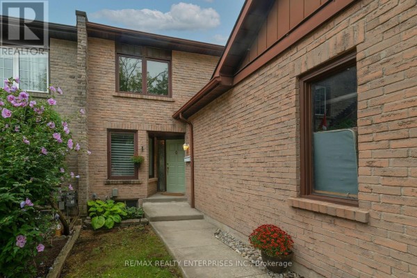 Utility room - 1066 Runnymead Crescent, Oakville, ON L6M1C4 Photo 3