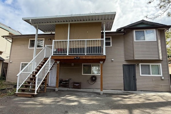 10663 138 Street, Surrey, BC V3T4K7 Photo 2