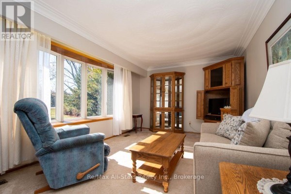 Dining room - 1067 Fleetwood Road, Kawartha Lakes, ON L0B1K0 Photo 5