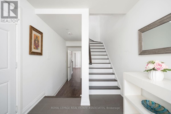 Office - 1067 Shaw Drive, Mississauga, ON L5G3Z3 Photo 5