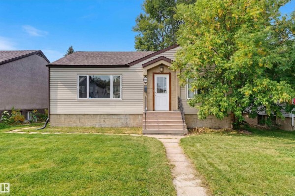 10670 61 Av Nw, Edmonton, AB, photo 2
