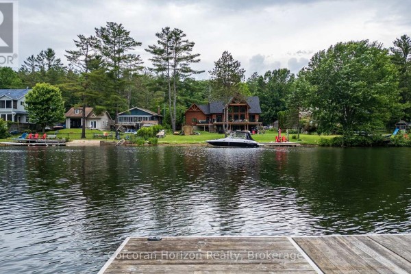 1068 Hartley Road, Gravenhurst, ON, photo 2