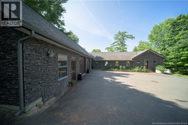 Office - 1069 105 Route, Fredericton, NB E3G7L2 Photo 2
