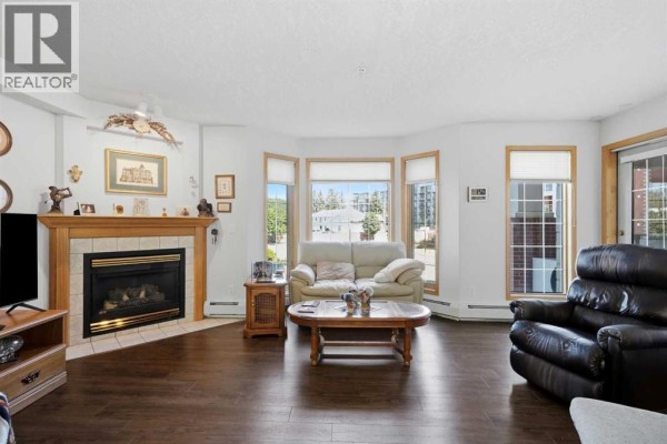 Bedroom - 107, 4805 45 Street, Red Deer, AB T4N7A9 Photo 5