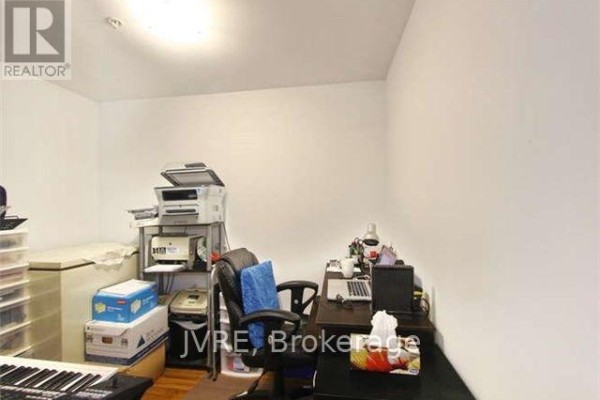 Primary Bedroom - 107 - 12 Woodstream Boulevard, Vaughan, ON L4L8C3 Photo 5
