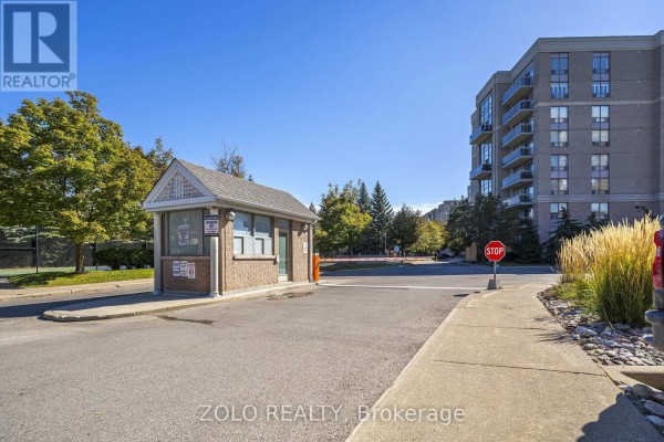 Dining room - 107 - 1720 Eglinton Avenue E, Toronto, ON L4W5R2 Photo 2