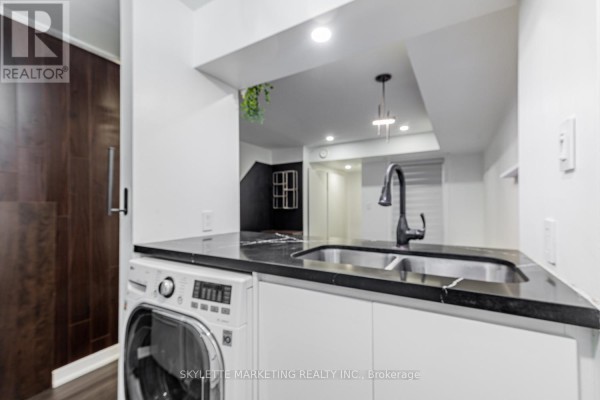 Primary Bedroom - 107 - 3 Everson Drive, Toronto, ON M2N7C2 Photo 4