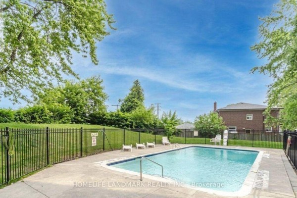 Primary Bedroom - 107 - 541 Blackthorn Avenue, Toronto, ON M6M5A6 Photo 4