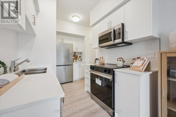 107 - 940 St David Street N, Centre Wellington, ON N1M0L7 Photo 4