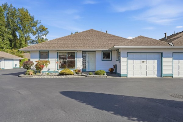 107 10172 141 Street, Surrey, BC V3T4P6 Photo 3