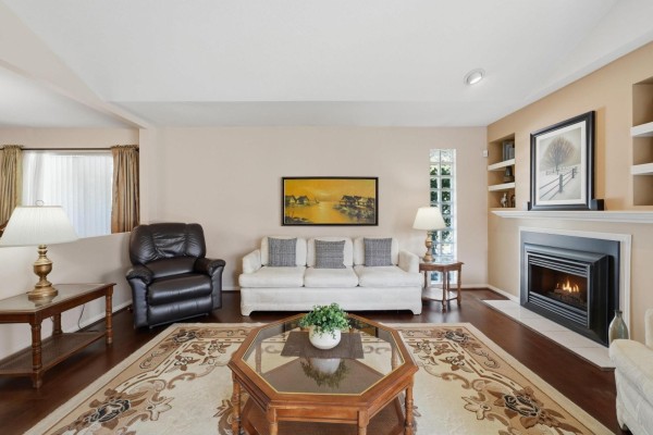 107 10172 141 Street, Surrey, BC V3T4P6 Photo 5