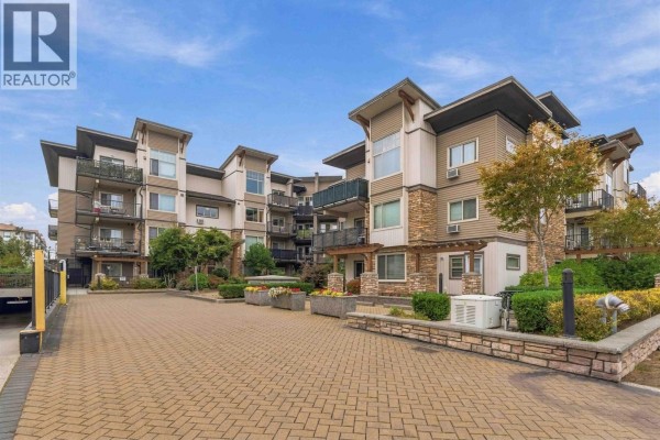107 11935 Burnett Street, Maple Ridge, BC V2X9A9 Photo 2